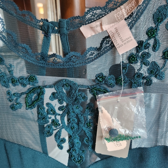 NWT Forever 21 Teal Dress with Lace Detail - Picture 2 of 6